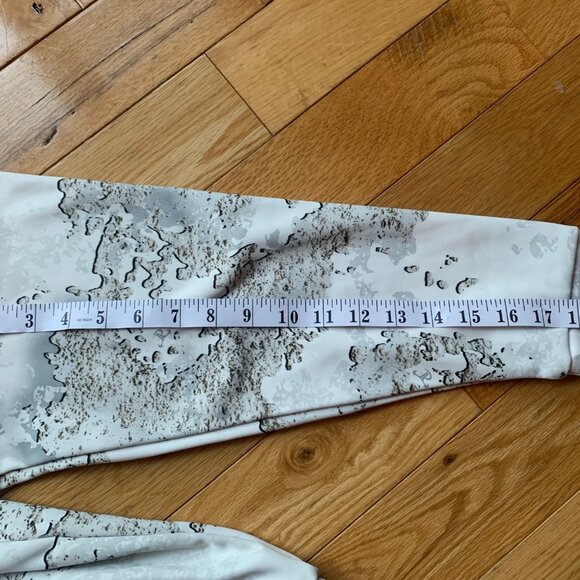 SHE Outdoor Women’s Large Tundra Camo Hoodie – Fleece Lined Hunting Pullover - Picture 7 of 8